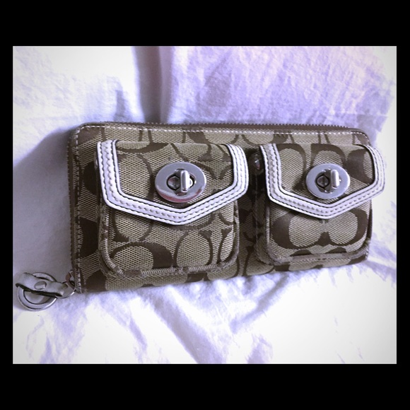 Coach wallet leather trim pockets