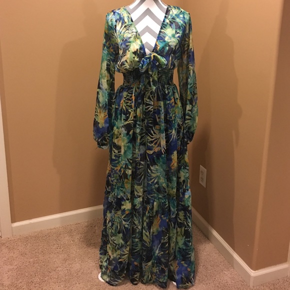 Arden B Limited Edition Leaves Maxi Dress Medium