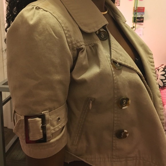 Fitting crop jacket - Picture 2 of 2