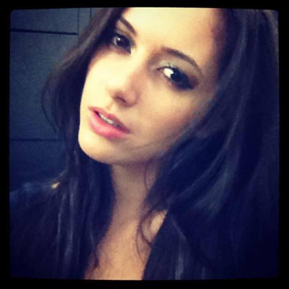 Meet your Posher, Thaís