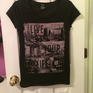Rue 21 tshirt