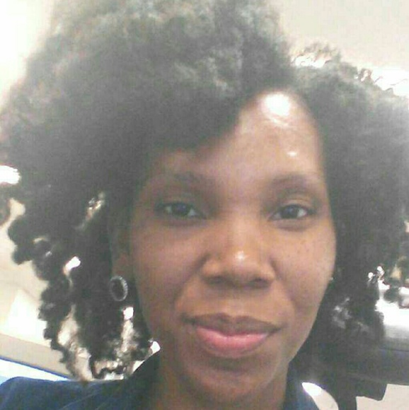 Meet your Posher, Patrice - Picture 2 of 4