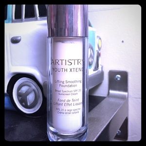 Artistry Youth Extend Lifting Smoothing Foundation