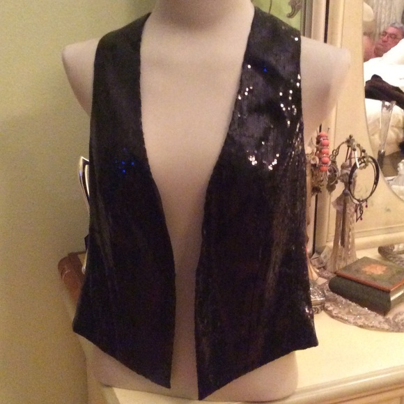 Cache black sequence vest
