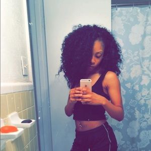 Meet your Posher, Alicia