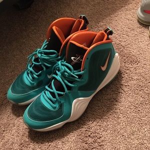 Penny V dolphin