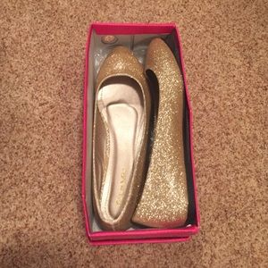 Le Miu Gold Flats