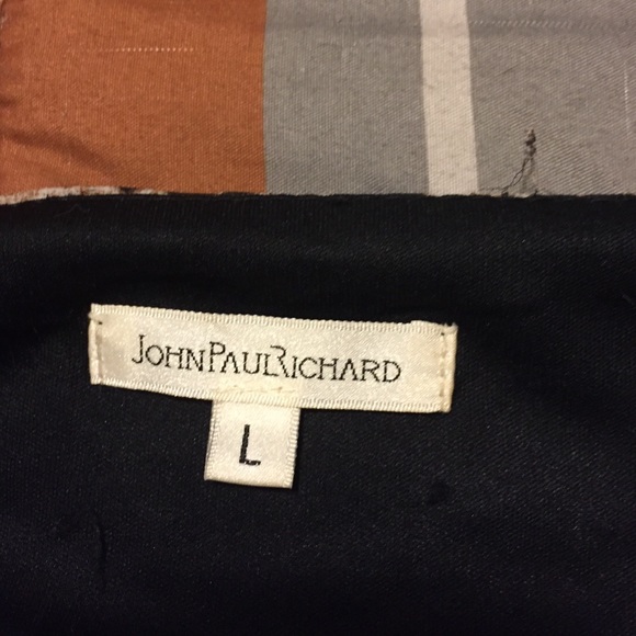 Animal print skirt. - Picture 3 of 4