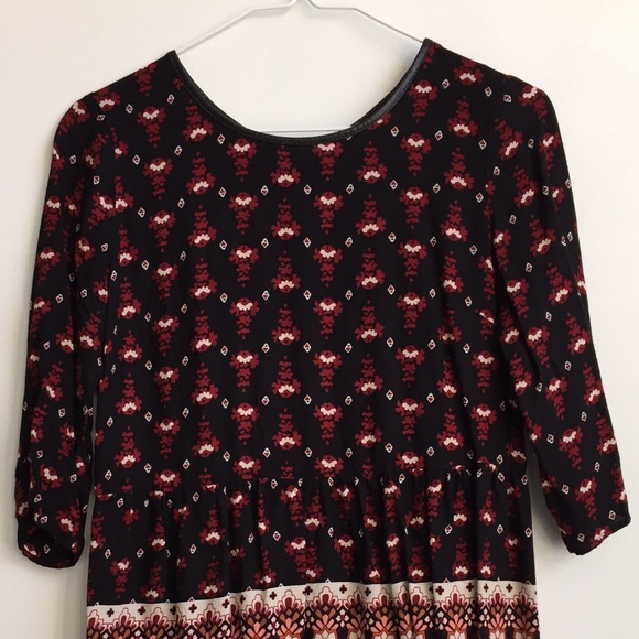 Pattern Dress - Picture 2 of 3