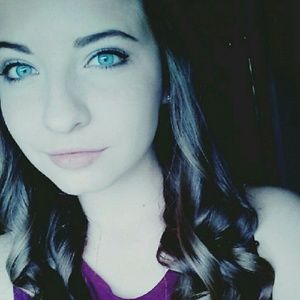 Meet your Posher, Alexee