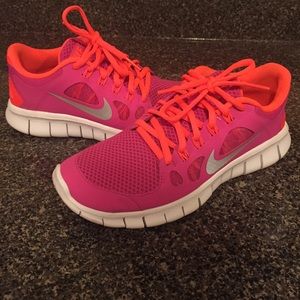 NIKE Free hot pink running shoes