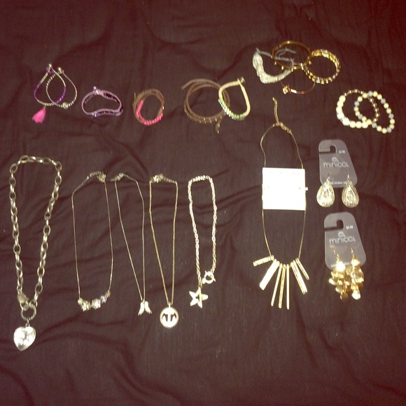 jewelry bundle!! GREAT DEAL! 20 items***