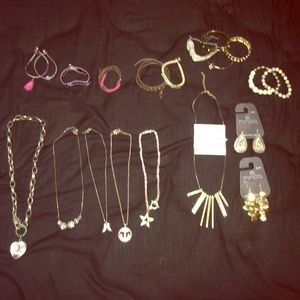 jewelry bundle!! GREAT DEAL! 20 items***