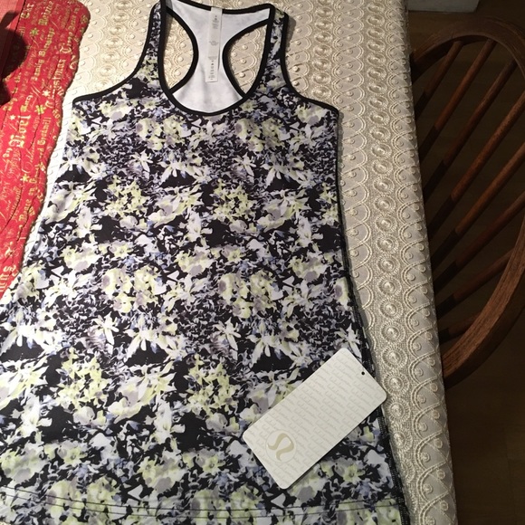 Tank top Lululemon brand new