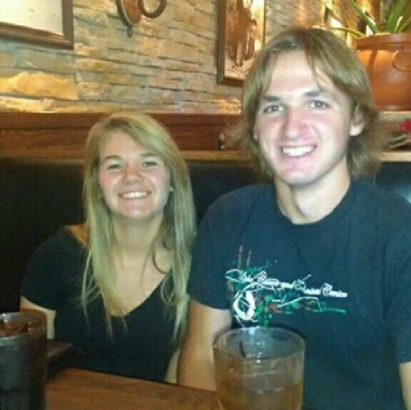 Meet your Posher, Madison - Picture 1 of 1