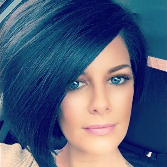 Meet your Posher, Beth - Picture 3 of 8