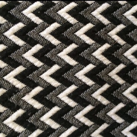 🚫SOLD🚫 NWT American Apparel Raglan Jacquard crop - Picture 2 of 4