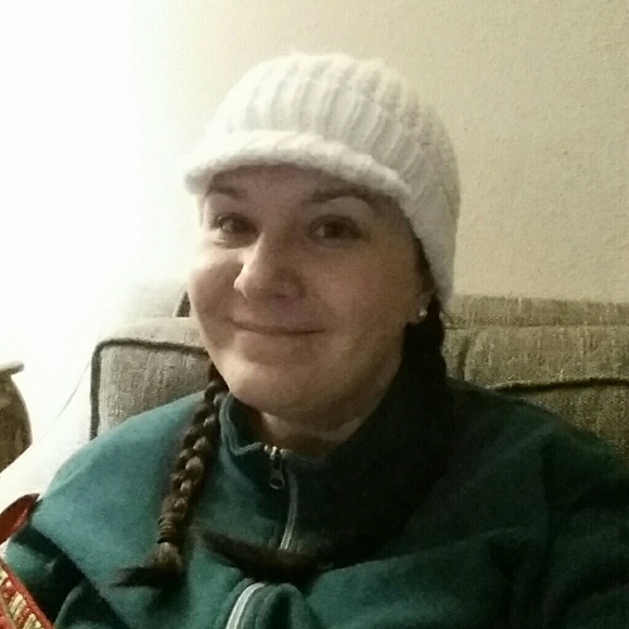 Meet your Posher, Christy - Picture 1 of 1