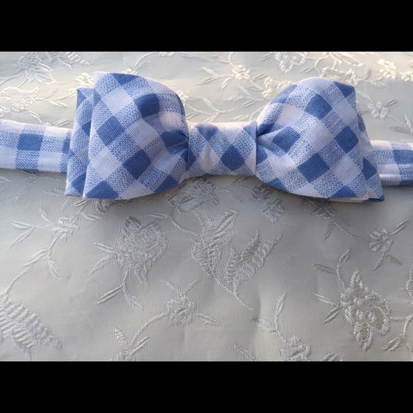 Bow tie