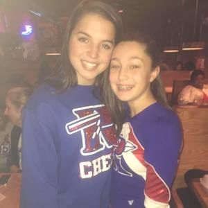 Meet your Posher, Chloe