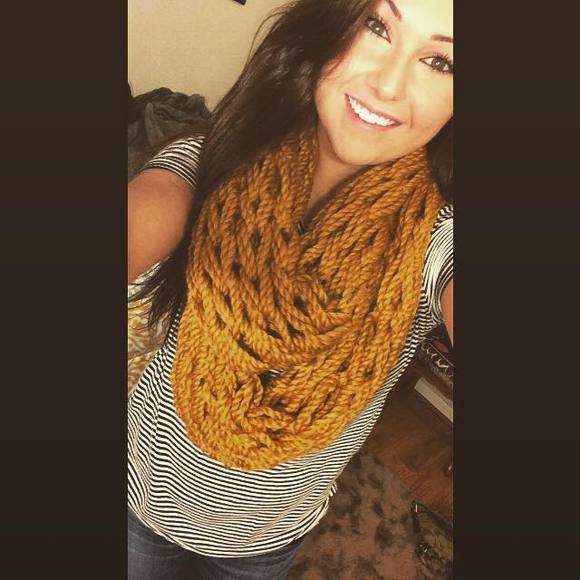 Meet your Posher, Rebecca - Picture 1 of 1