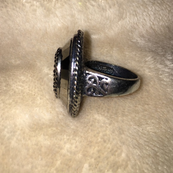 Ring - Picture 2 of 2