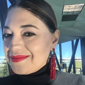 Meet your Posher, Eva