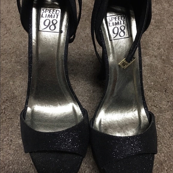 Brand new sparkly black shoes