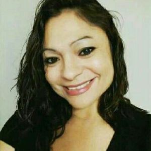 Meet your Posher, Mona