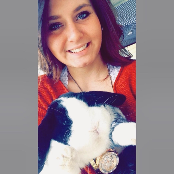 Meet your Posher, Brooke