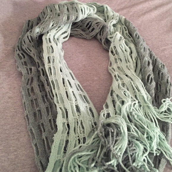 Super cute green fashion scarf - Picture 3 of 4