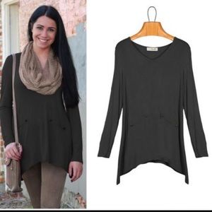 NWT Simply Noelle Black Tunic