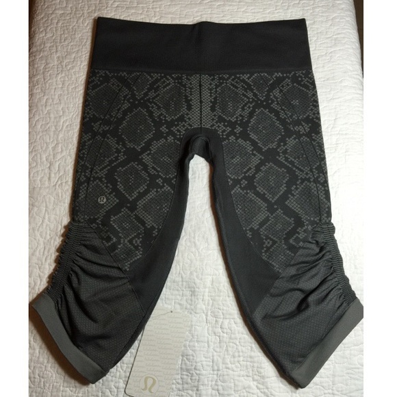 🍍SOLD🍍Lululemon In The Flow Crops II - Picture 3 of 4