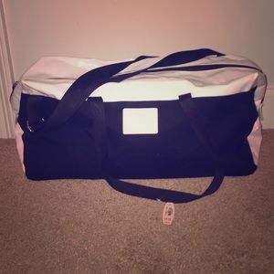 NEW Victoria's Secret gym or overnight bag