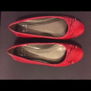 ALEX MARIE RED FLATS.