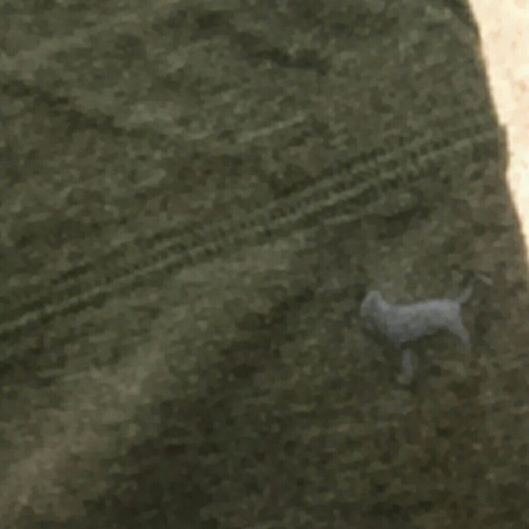 Grey VS small leggings