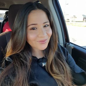 Meet your Posher, Danielle