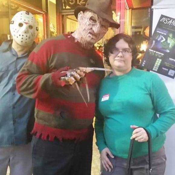 Meet your Posher, Amanda - Picture 1 of 1