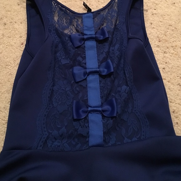 Blue peplum with bows on the back - Picture 2 of 3