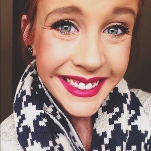 Meet your Posher, Savannah