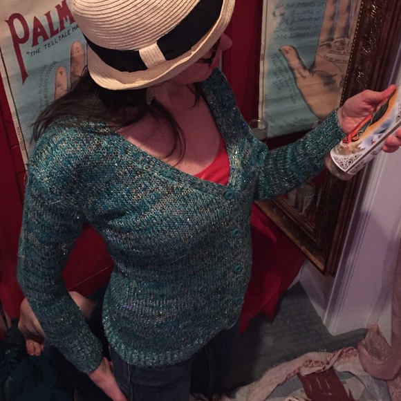 Sweater - Picture 2 of 4