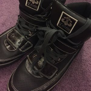 Dereon High Top Sneakers