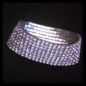 Stretch band rhinestone bracelet