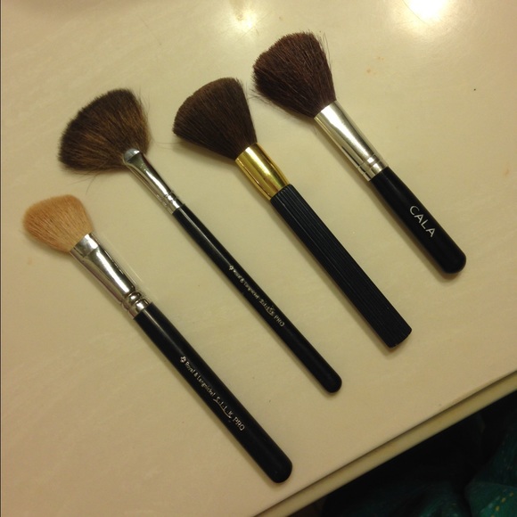 Makeup brushes