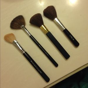 Makeup brushes