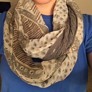 Knitted and patterned infinity scarf!