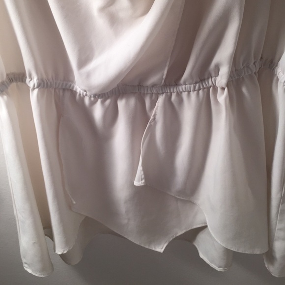 White tank with synched waist - Picture 2 of 3