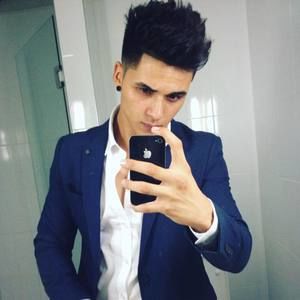 Meet your Posher, Luis