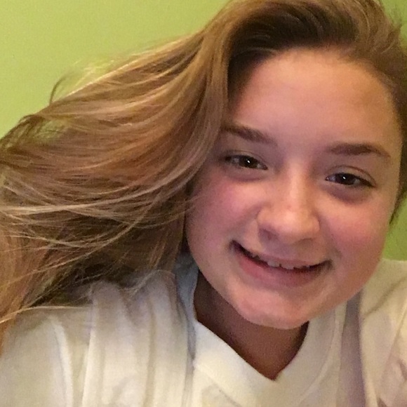 Meet your Posher, Cenzie - Picture 1 of 1