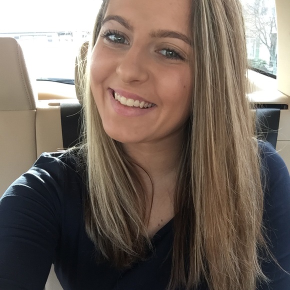 Meet your Posher, Victoria